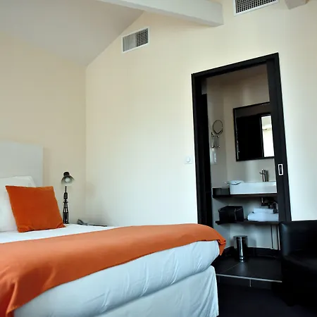 Particulier - La Chamoiserie 3* Niort